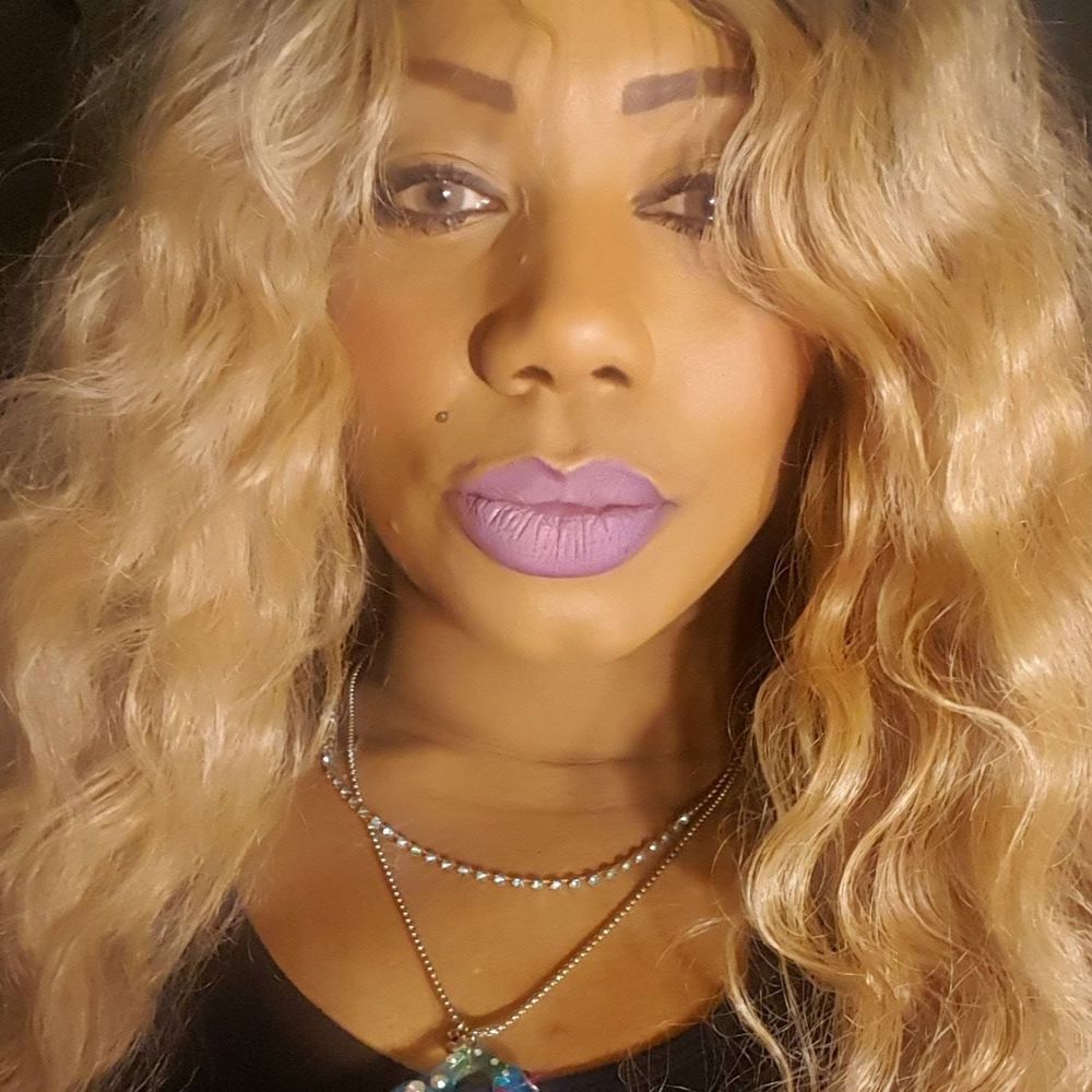 Meet your Posher, Cleo